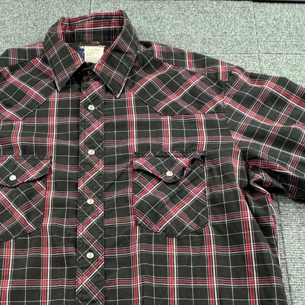 Wrangler Western Shirt Mens L Black Red Plaid Pearl Snap Short Sleeve